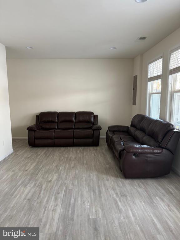 Building Photo - 41692 Wellstone Terrace