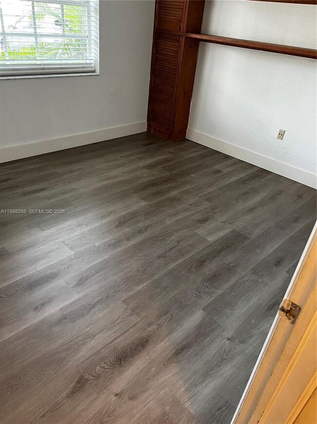 Building Photo - 5610 NW 114th Pl