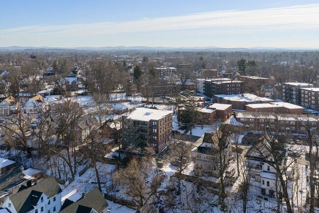 Building Photo - 92 Woodside Terrace