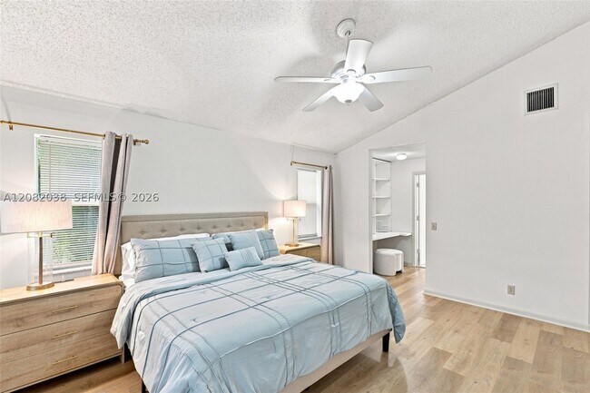 Building Photo - 2873 Oak Park Cir