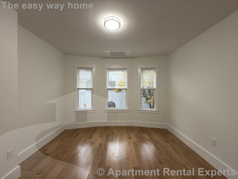 Building Photo - 406 Columbia St