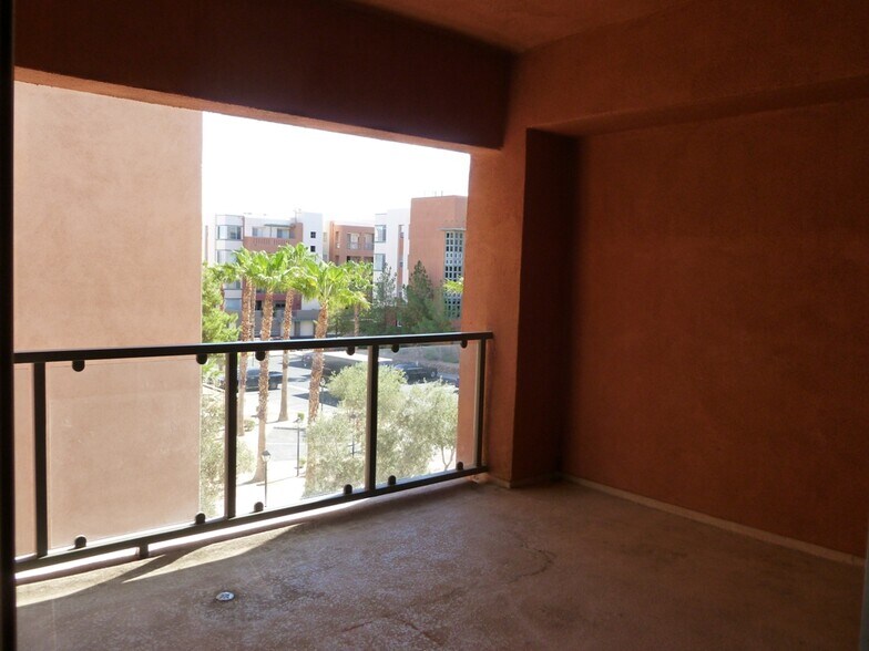 Building Photo - 23 E Agate Ave