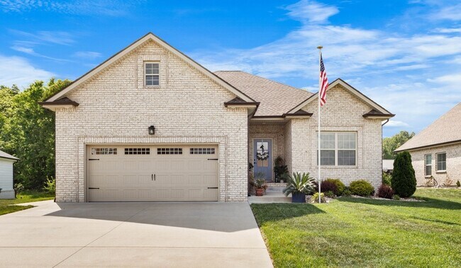 Building Photo - 1558 Hereford Blvd