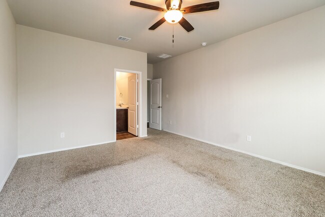 Building Photo - 20835 Olive Leaf St