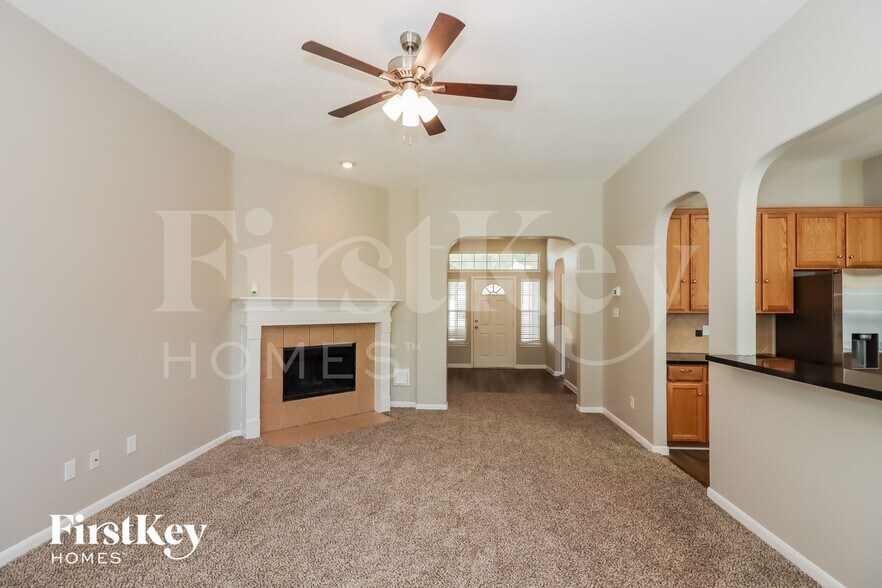 Building Photo - 4515 Bridgevillage Dr