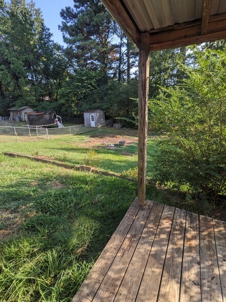 Building Photo - 421 Thacker Loop