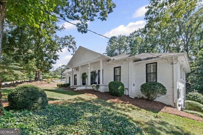 Building Photo - 460 Riverside Pkwy