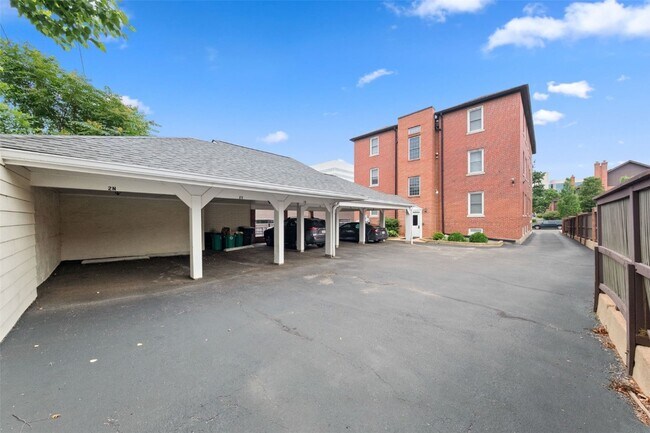 Building Photo - 116 N Central Ave