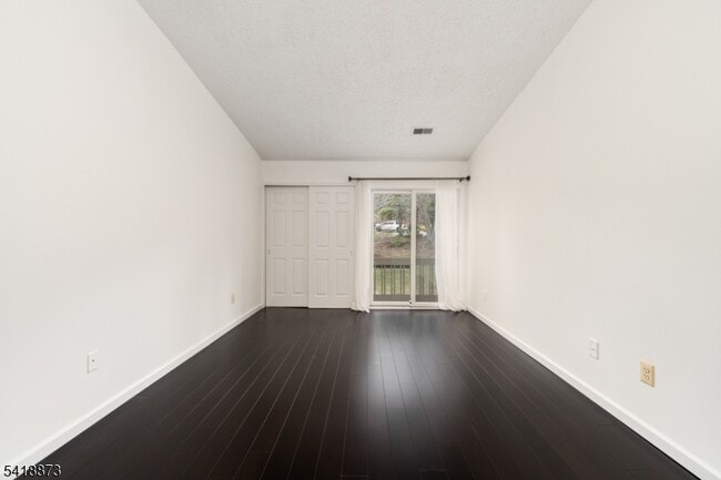 Building Photo - 11 Colton Cir