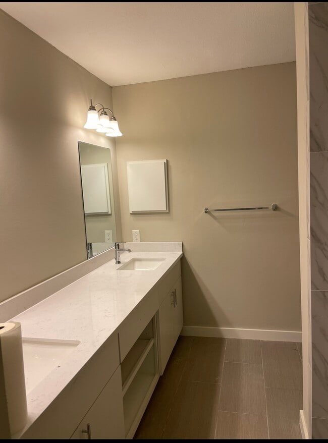 Building Photo - 6656 Montauk Dr