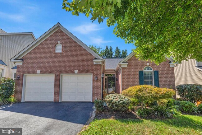 Building Photo - 46855 Willowood Pl