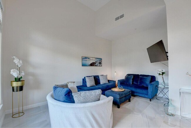 Building Photo - 350 N Federal Hwy