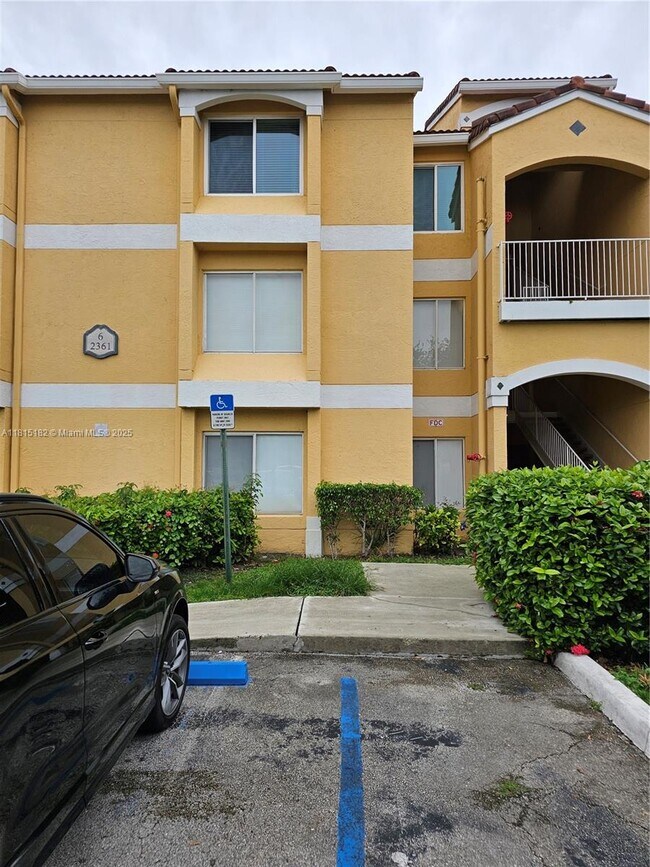 Primary Photo - 2361 NW 33rd St