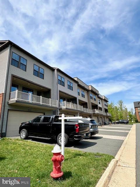 Building Photo - 22341 TrailView Crossing Terrace