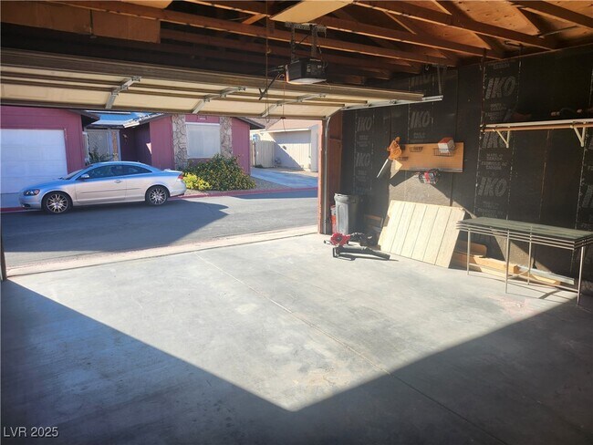 Building Photo - 4726 Madrigal Way