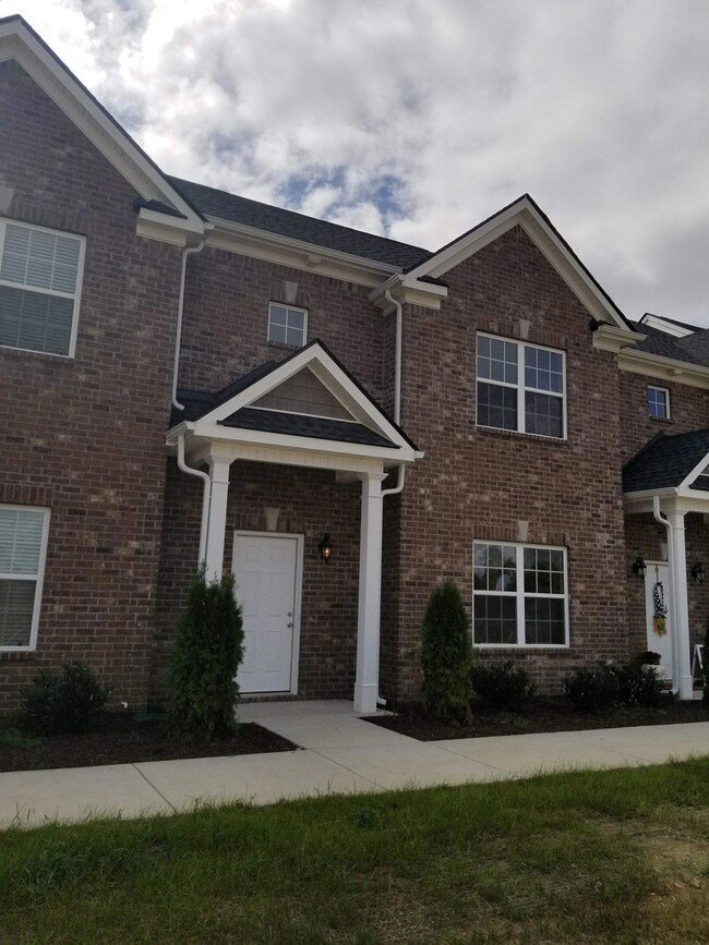 Building Photo - 820 General Westmoreland Cir