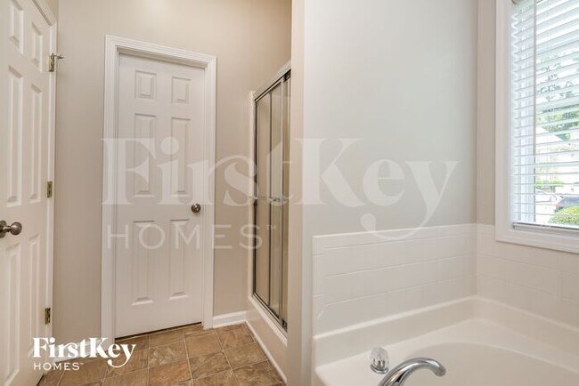 Building Photo - 4255 Mulberry Ridge Ln NE