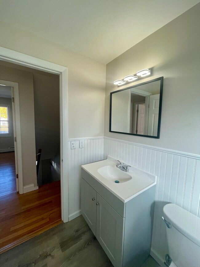 Building Photo - 173 Spruce St