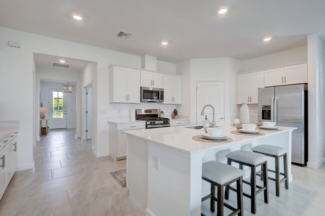 Building Photo - 18315 Ridgeline Dr