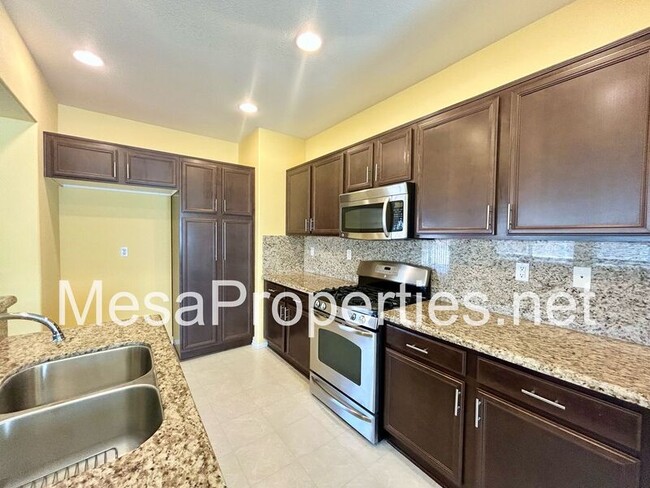 Building Photo - 12976 Romero Ln