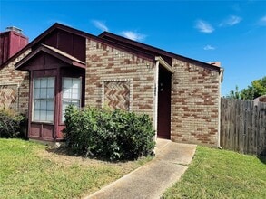 Building Photo - 1405 High Plains Dr