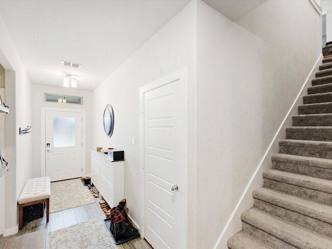 Building Photo - 392 Teton St