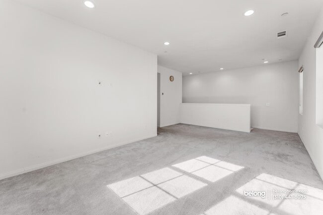 Building Photo - 3915 E Fincastle St