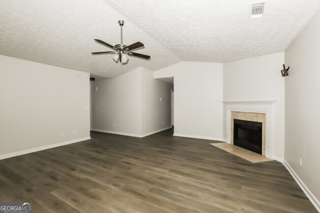 Building Photo - 9555 Fairway Turn