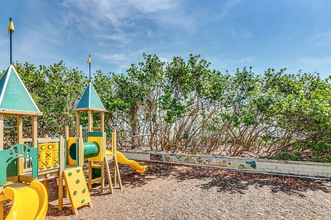 Building Photo - 308 Espana Ct
