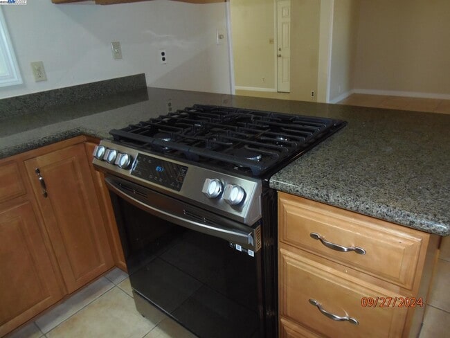 Building Photo - 8320 Davona Dr