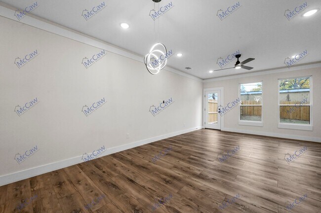 Building Photo - Updated Price for New Year!  Luxury Duplex...