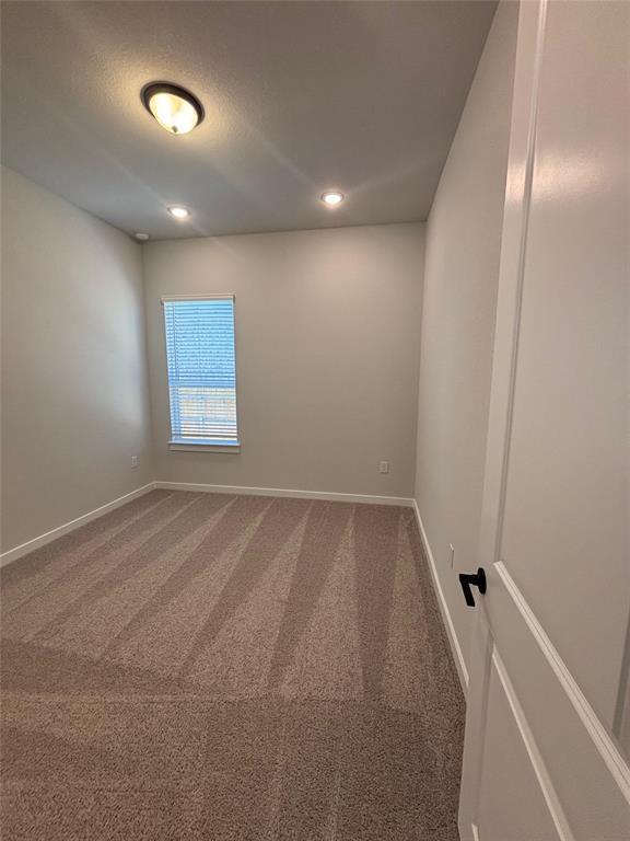 Building Photo - 2204 Spokane Dr