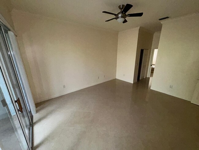 Building Photo - 7623 NW 60th Ln
