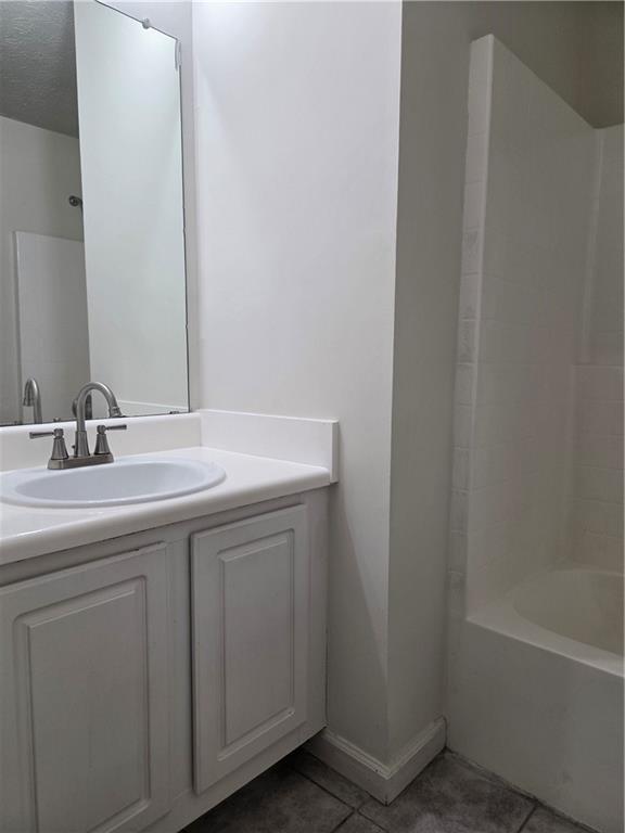 Building Photo - 975 Windwood Ct