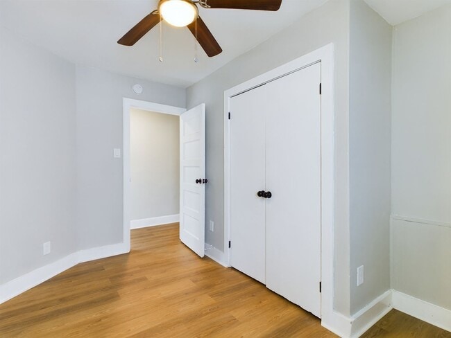 Building Photo - 416 Milton St