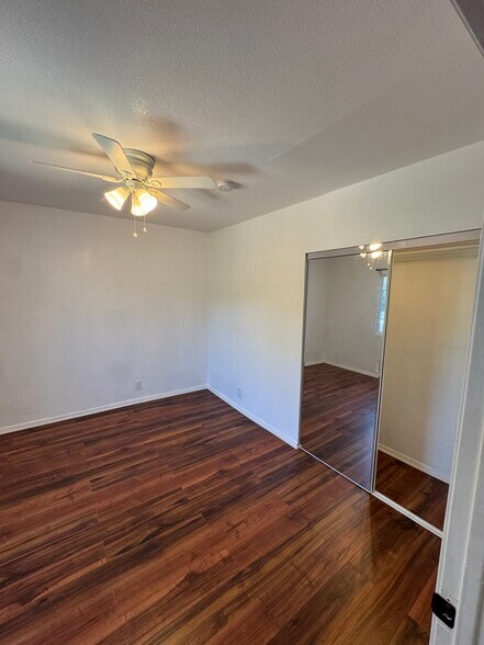 Front Bedroom - 526 Brooks Ave