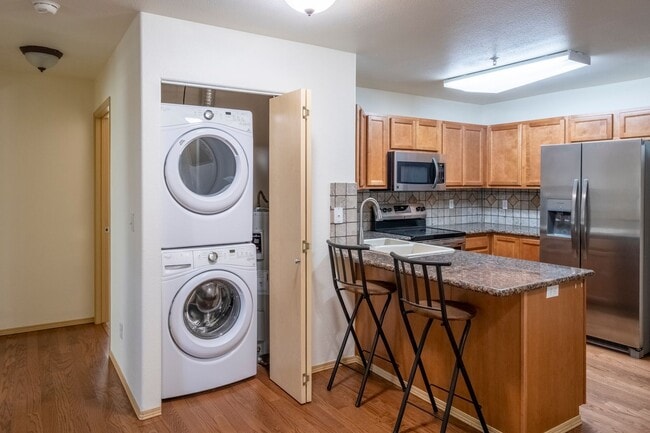 Building Photo - Town house in Post Falls