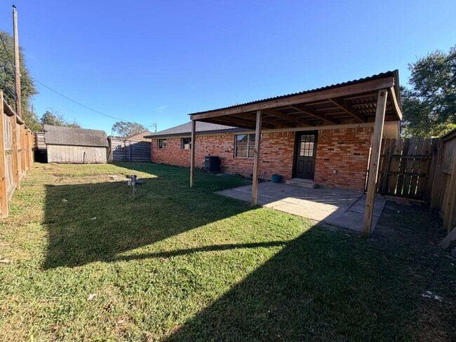 Building Photo - 7715 Catalina Ln