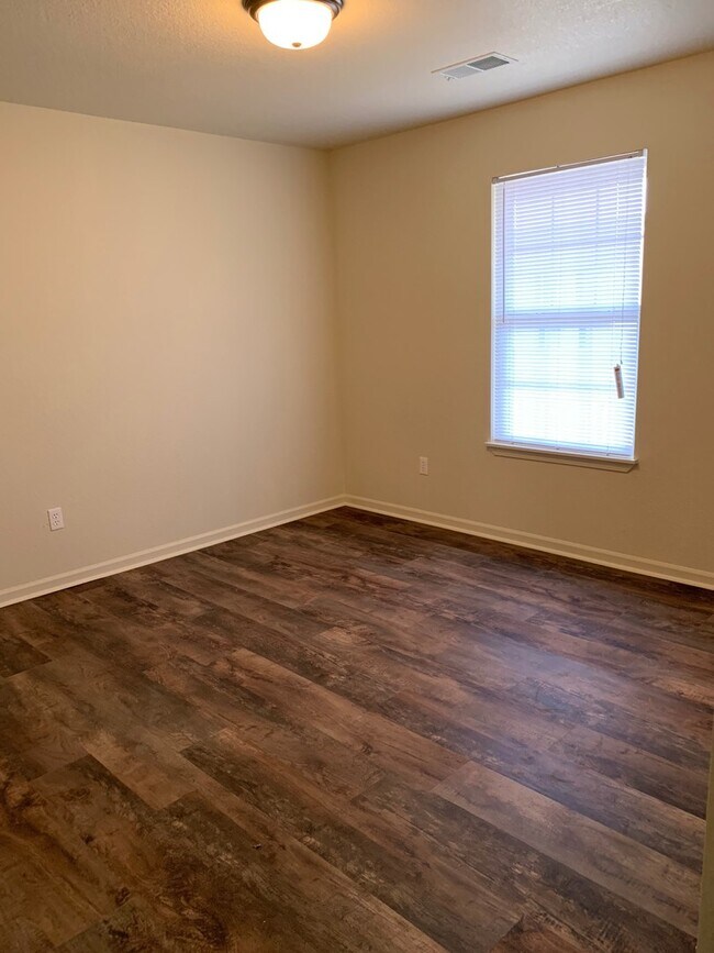 Building Photo - 20959 Harbor Ln