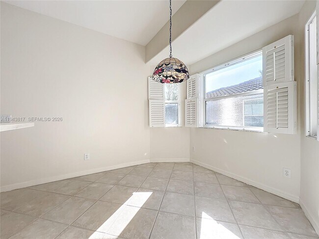 Building Photo - 4874 Sabal Lake Cir