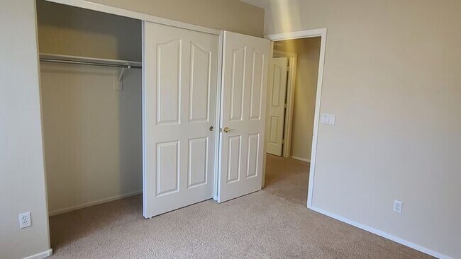 Building Photo - 5-bedroom in the heart of Gilbert