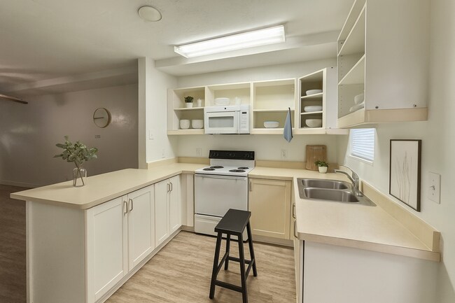 Building Photo - One Bedroom Mother In Law Suite