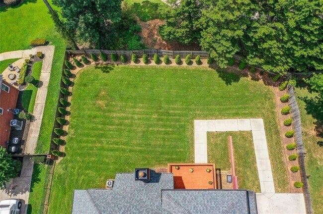 Building Photo - 3040 Stone Rd