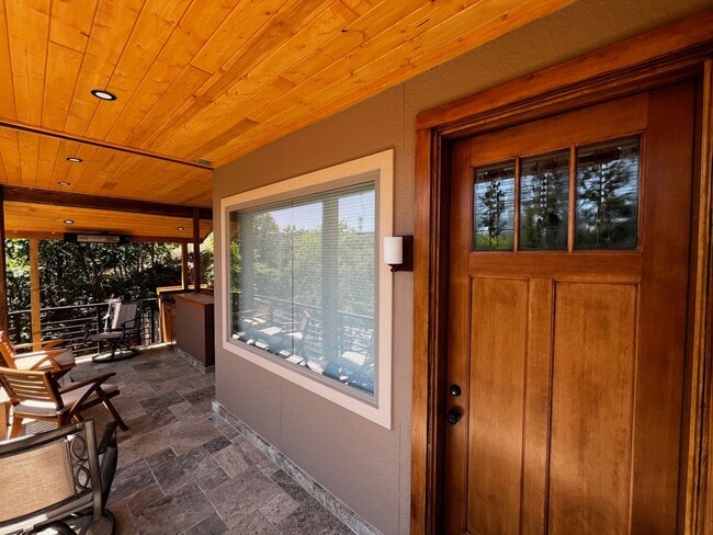 Building Photo - Spacious 3BR 3BA Townhome in Durango