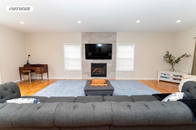 Building Photo - 9 Dayton Ave