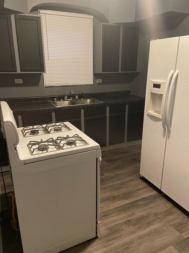 Building Photo - Section 8 Welcomed Large 2 Bedroom