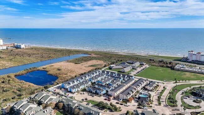 Building Photo - 3506 Cove View Blvd