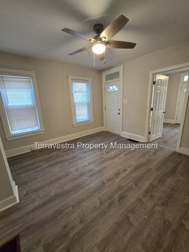 Building Photo - 321-323 South 5th Street