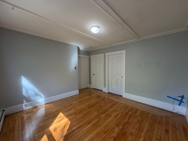 Building Photo - 93 Bellevue Ave