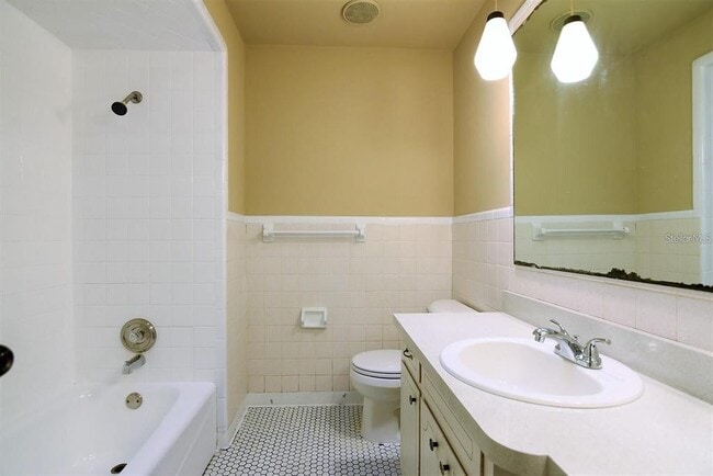 Building Photo - 7129 Turquoise Ln